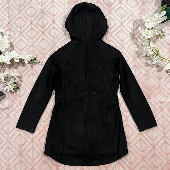 ✨🖤 Flawed and Fabulous: Leopard Trim Jacket Med. (Flawed Zipper) 🖤✨ - Picture 2 of 8